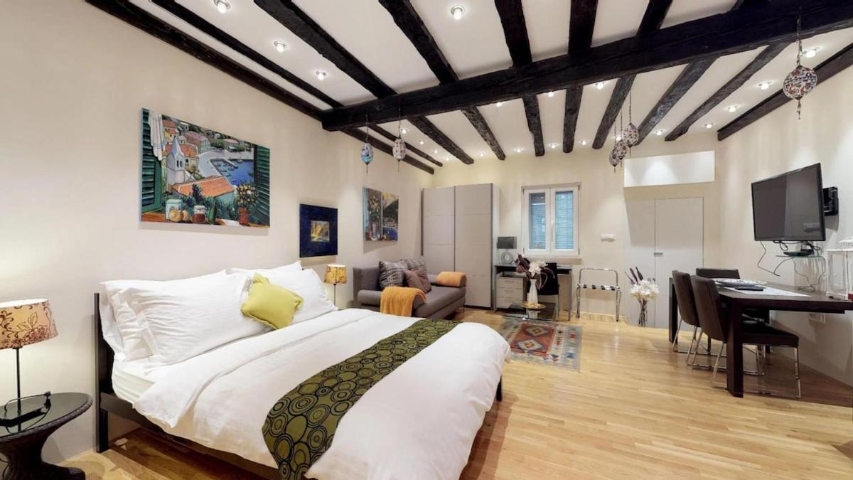 Diocletian Studio Apartments スプリト エクステリア 写真