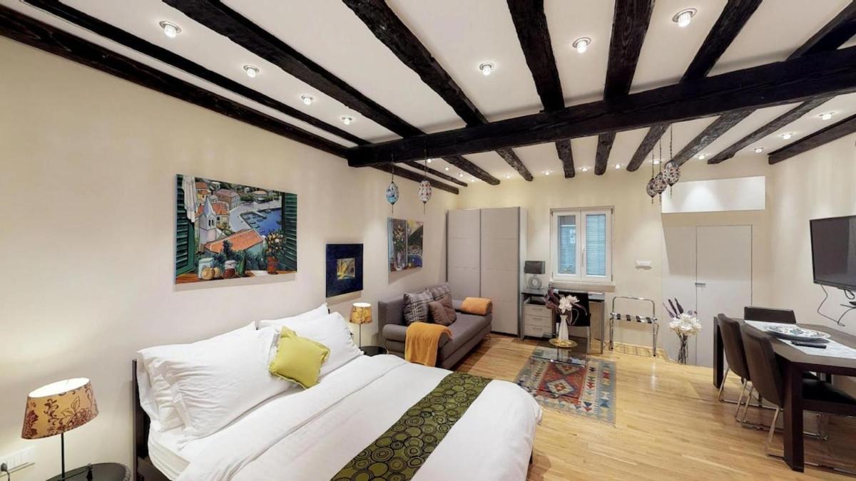Diocletian Studio Apartments スプリト エクステリア 写真
