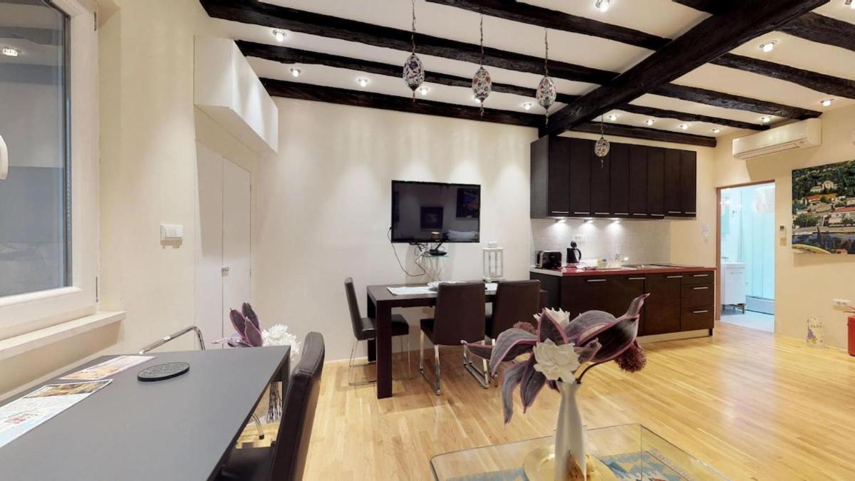 Diocletian Studio Apartments スプリト エクステリア 写真